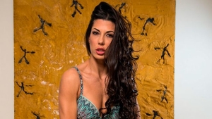 Joy Bear: Brunette Alexa Tomas pussy licking sex video