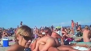 Sunny Leone bends to get fucked porno