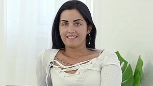 Her Limit: Super hot hungarian Loren Minardi