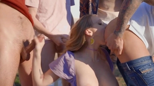 ZZ Series: Nade Nasty as well as Angel Youngs gagging outdoors