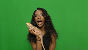 Kurt Pounds Sarah’s Ebony Booty Hard